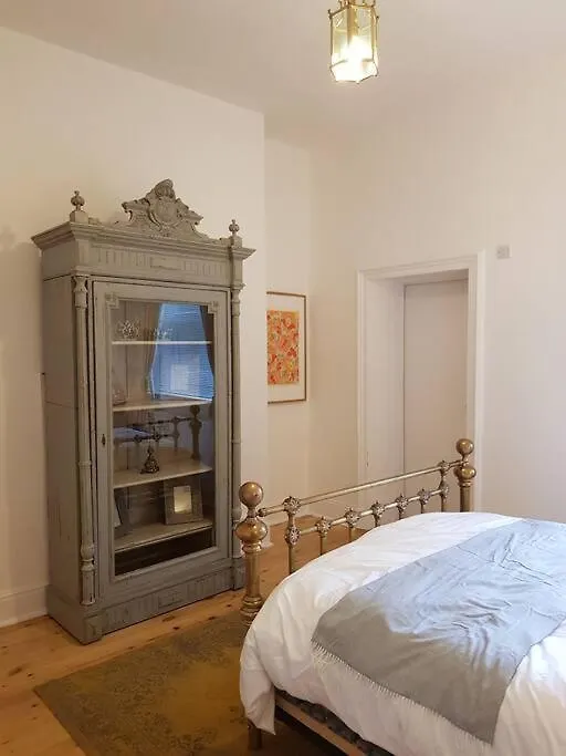 Stunning 1 Bedroom Apartment With Private Parking Harrogate