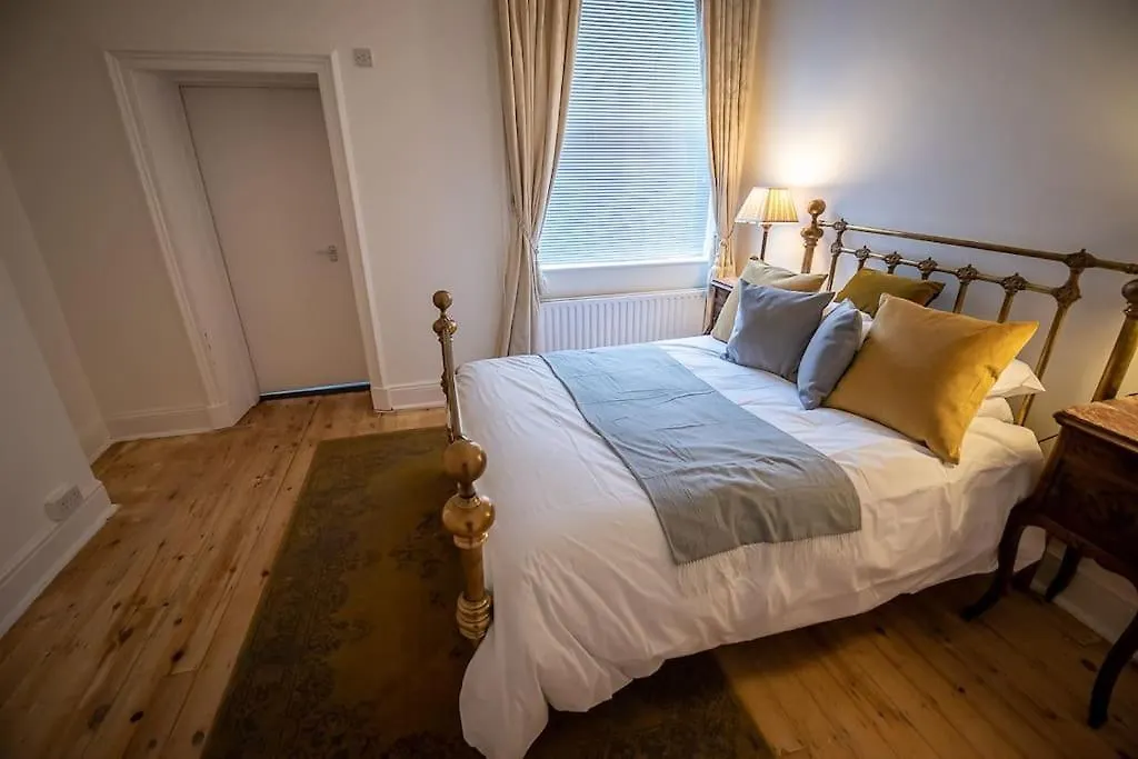 Stunning 1 Bedroom Apartment With Private Parking Harrogate 0*,  United Kingdom