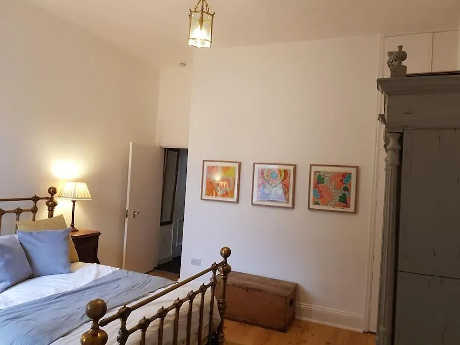 Stunning 1 Bedroom Apartment With Private Parking Harrogate