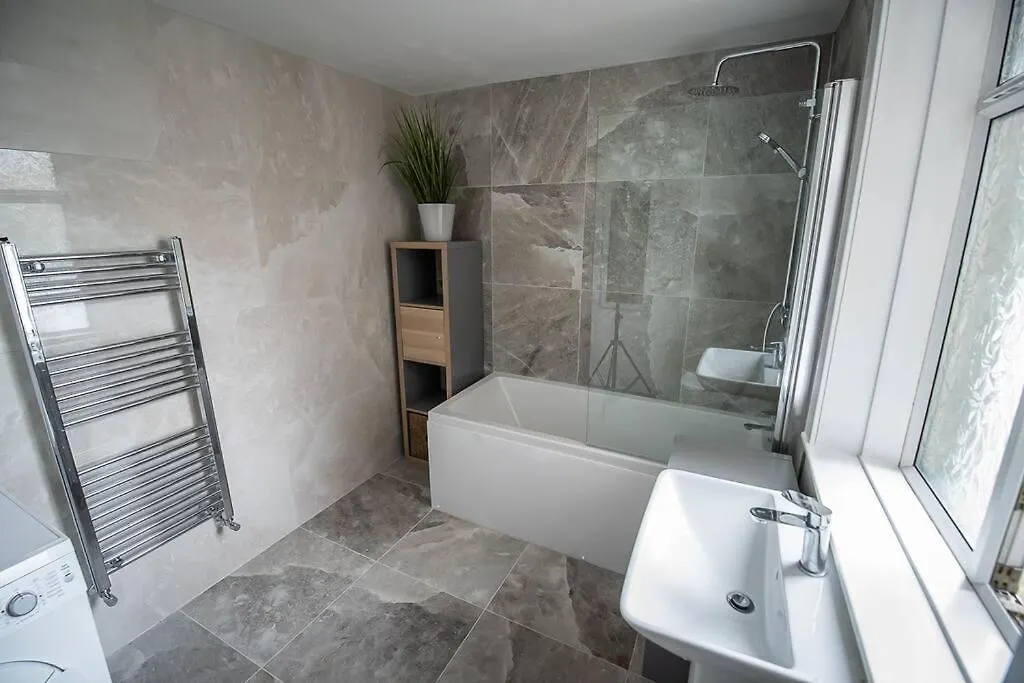 Stunning 1 Bedroom Apartment With Private Parking Harrogate